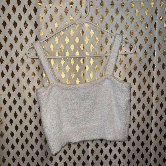 Love change Italy ￼Fuzzy furry white crop top tank top size S - Picture 4 of 4